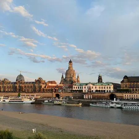 דירה Elbkiez - Wohnen Zwischen Elbe & Altstadt, Stilvoll Mit Balkon! *